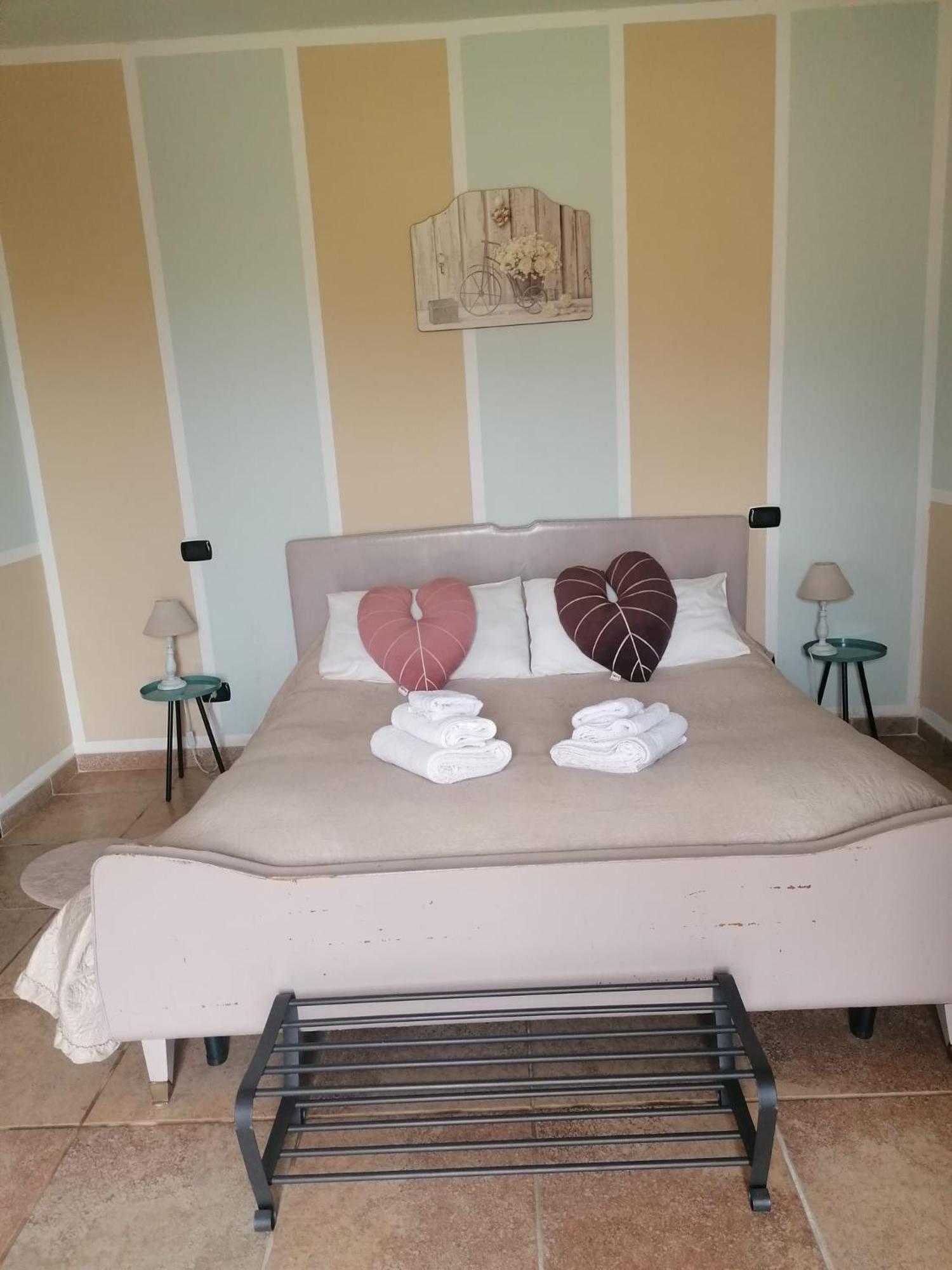 Casale Cavatella Bed and Breakfast Sermoneta Buitenkant foto