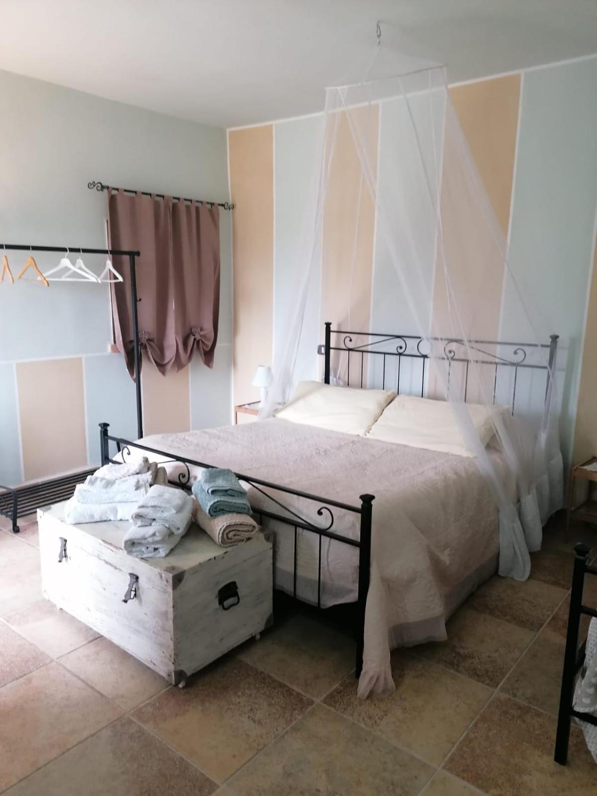 Casale Cavatella Bed and Breakfast Sermoneta Buitenkant foto