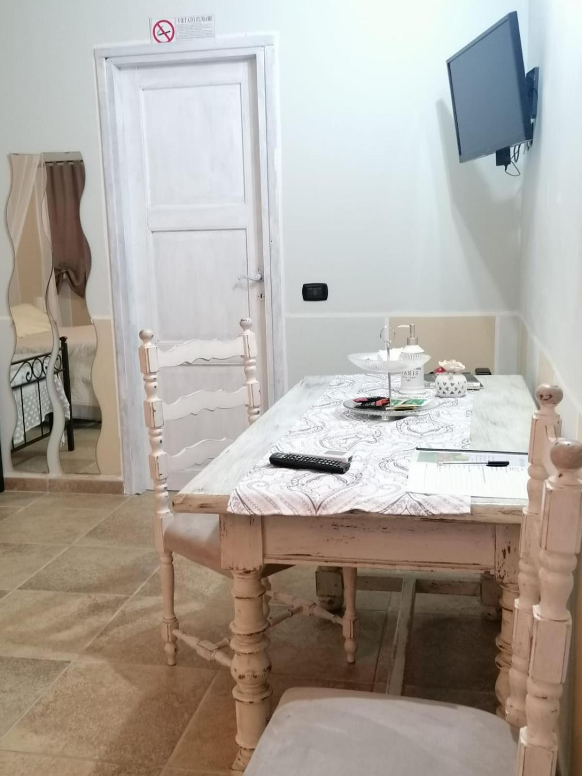 Casale Cavatella Bed and Breakfast Sermoneta Buitenkant foto