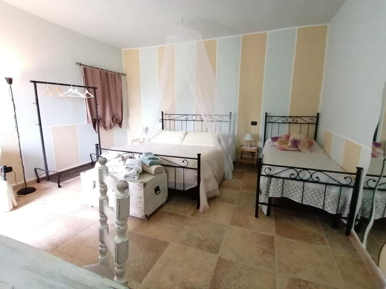 Casale Cavatella Bed and Breakfast Sermoneta Buitenkant foto